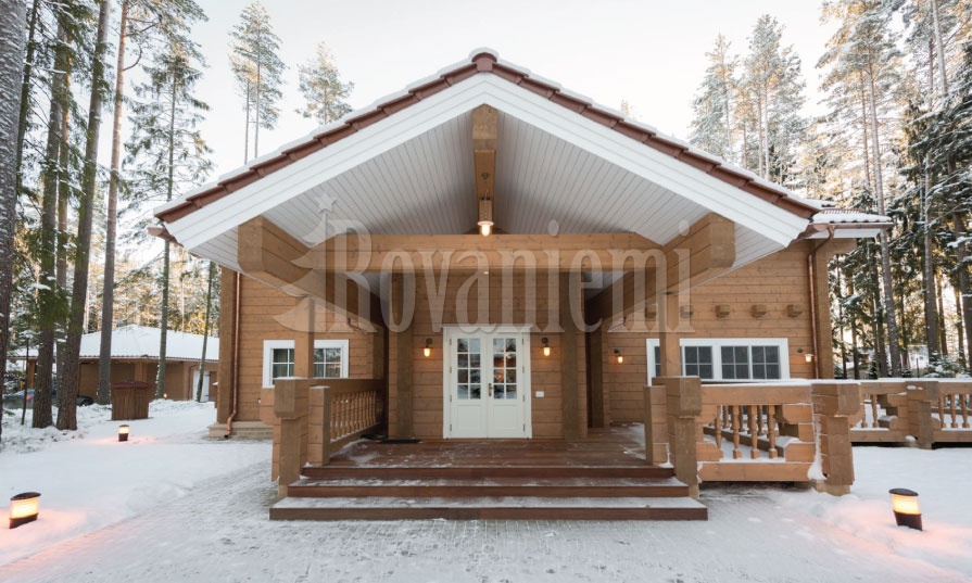 Helios – Luxurious modern wooden cottage by Rovaniemi Log House