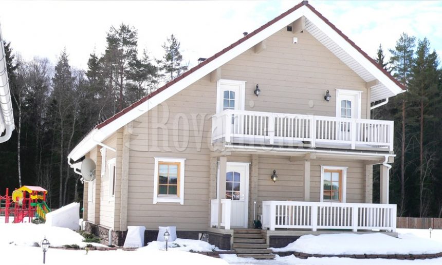 Lapland compact and functional Finnish cottage by Rovaniemi Log House Aito Log Houses