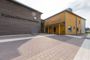 Pudasjärvi Log Campus – Main entrance.