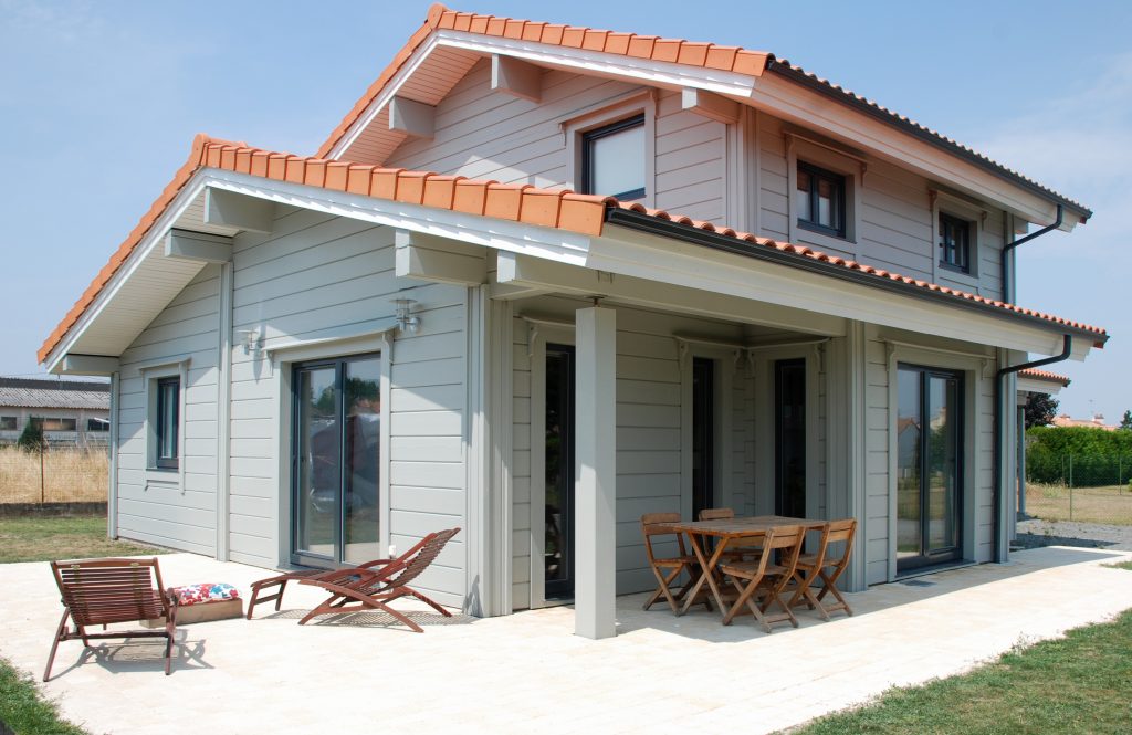 Maison en bois passive du style "citycorner" en madriers contrecollés — free download